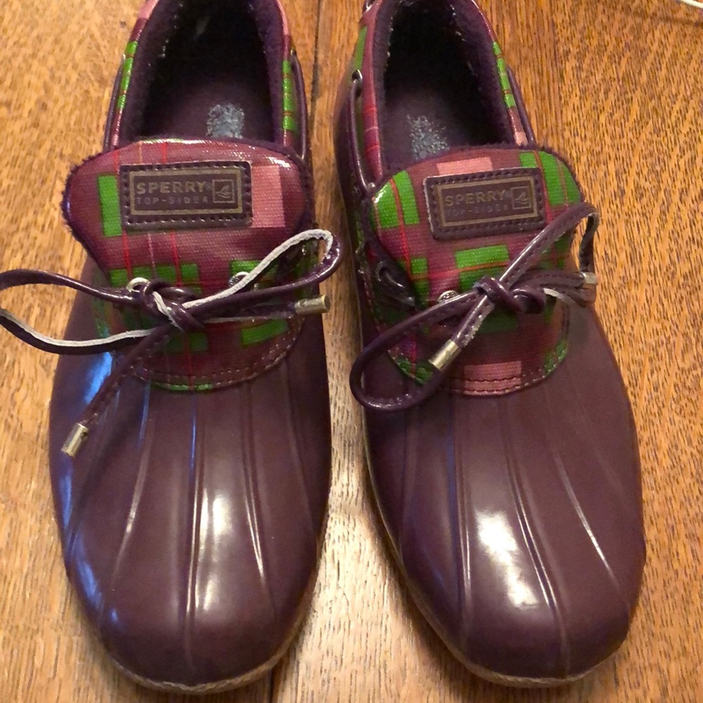 Sperry low rain shoes!